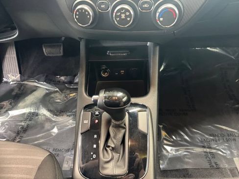 Used 2018 Kia Forte S w/ S Technology Plus Package FWD image 14