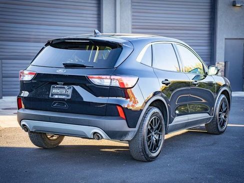 Used 2021 Ford Escape SE image 8