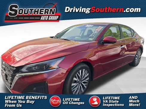 Used 2023 Nissan Altima 2.5 SV image 1