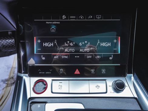 Used 2023 Audi e-tron S Premium Plus image 21