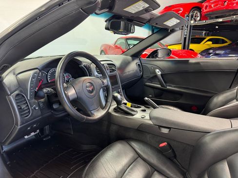 Used 2007 Chevrolet Corvette Convertible w/ Preferred Equipment Group RWD image 38
