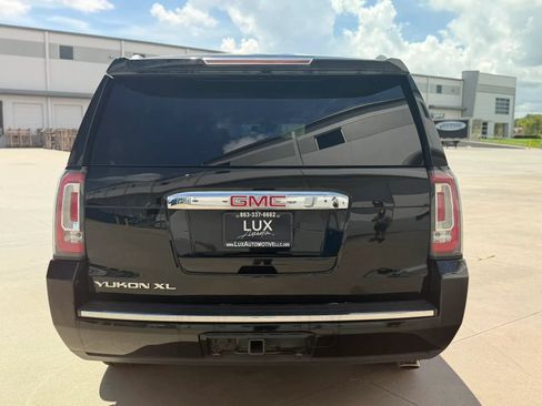 Used 2018 GMC Yukon XL Denali w/ Open Road Package AWD/4WD image 10