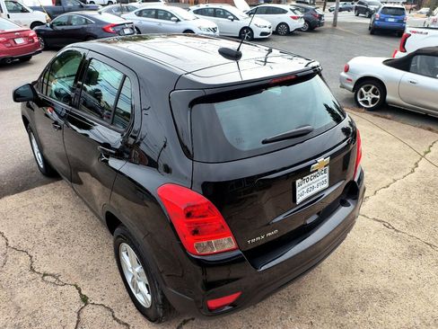 Used 2020 Chevrolet Trax LS image 34