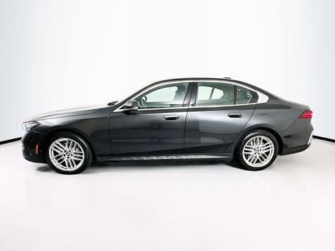 Used 2025 BMW 530i image 4