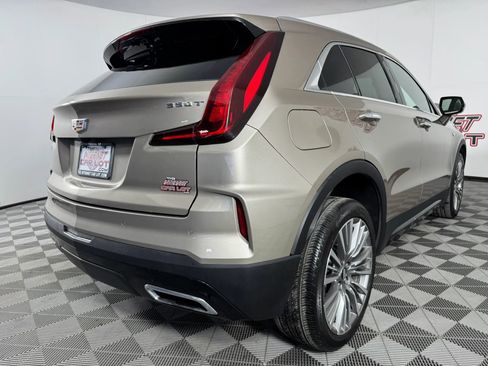 Used 2024 Cadillac XT4 Premium Luxury w/ Technology Package AWD/4WD image 33