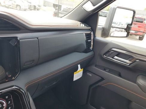 New 2026 GMC Sierra 2500 AT4 w/ AT4 Premium Plus Package AWD/4WD image 27