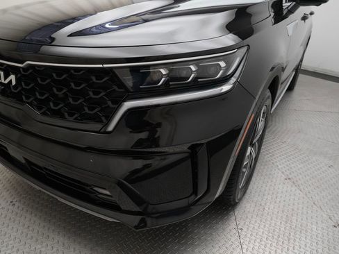 Certified 2023 Kia Sorento SX Prestige w/ Panoramic Sunroof Package AWD/4WD image 23