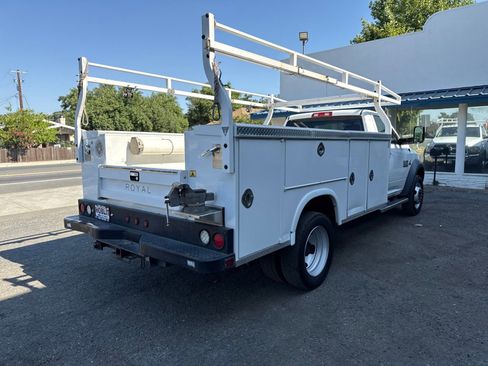 Used 2018 RAM 5500 Tradesman w/ Power & Remote Entry Group image 5