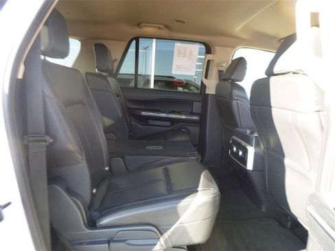 Used 2024 Ford Expedition Max XLT image 10