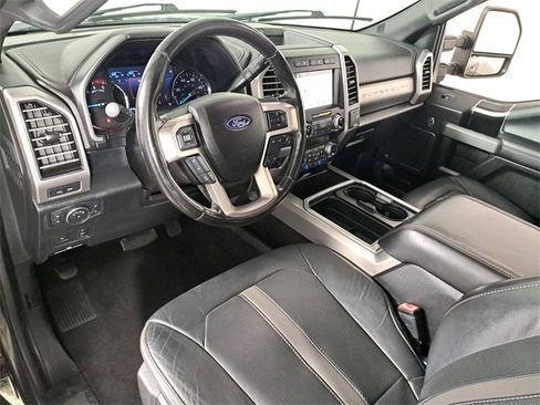 Used 2019 Ford F250 Platinum image 18