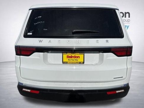 Used 2024 Jeep Wagoneer Series II w/ Flexible Seating Group AWD/4WD image 6