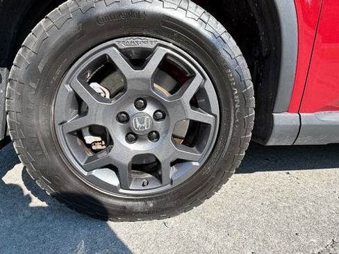 Used 2023 Honda Pilot TrailSport image 9