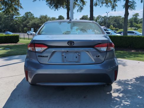 Used 2021 Toyota Corolla LE FWD image 9
