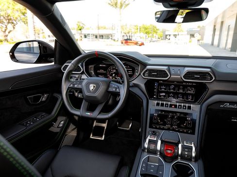 Used 2023 Lamborghini Urus Performante AWD/4WD image 72