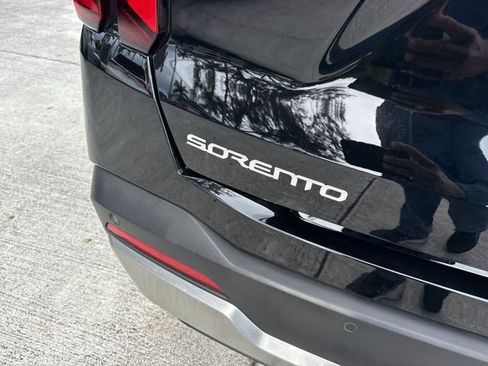 Used 2025 Kia Sorento SX FWD image 26