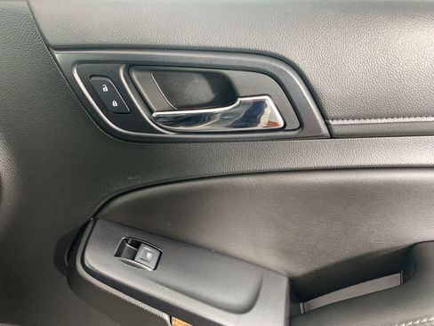 Used 2018 Chevrolet Tahoe LT RWD image 39