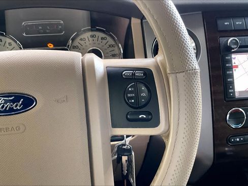 Used 2014 Ford Expedition XLT w/ Equipment Group 202A RWD image 24