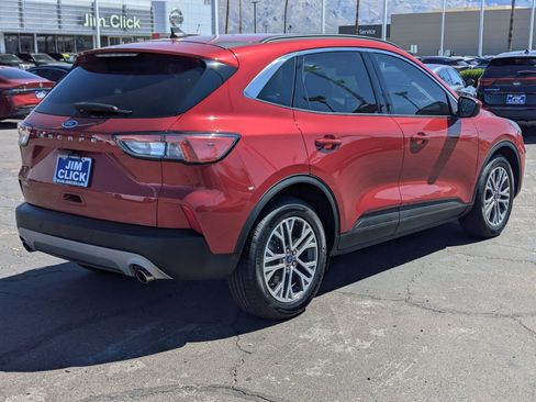 Used 2022 Ford Escape SEL w/ Technology Package FWD image 2