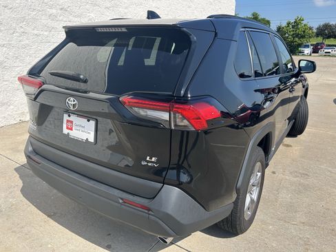 Certified 2025 Toyota RAV4 LE AWD/4WD image 6