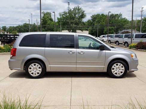 Used 2017 Dodge Grand Caravan SE w/ Power Window Group FWD image 7