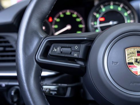 Certified 2022 Porsche 911 Carrera S RWD image 30