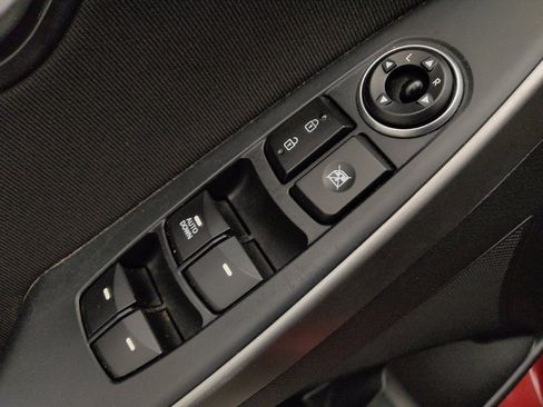 Used 2017 Hyundai Elantra GT image 27