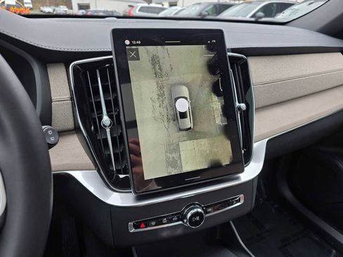 New 2026 Volvo XC90 B6 Plus w/ Protection Package Premier image 26