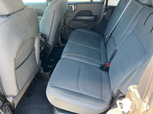 Used 2025 Jeep Wrangler Sahara w/ Safety Group image 20