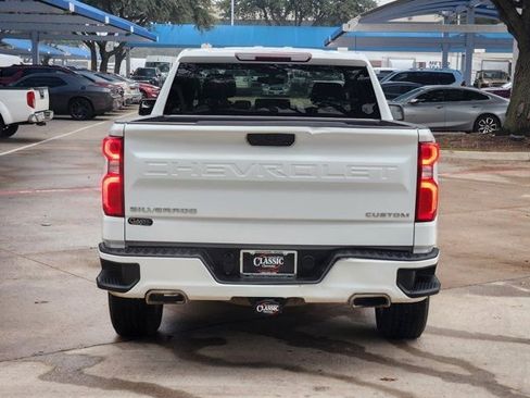 Used 2020 Chevrolet Silverado 1500 Custom w/ Custom Value Package image 13