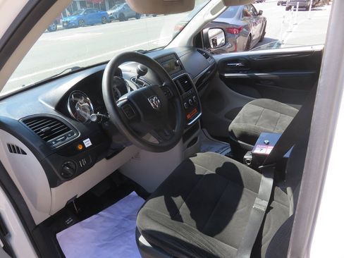 Used 2013 RAM C/V Tradesman FWD image 15