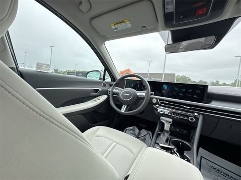 New 2025 Hyundai Sonata SE image 15