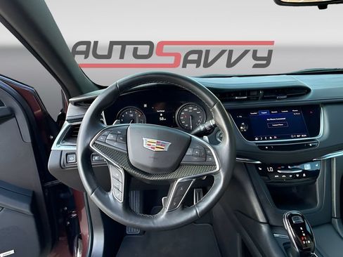 Used 2022 Cadillac XT5 Sportv w/ Technology Package AWD/4WD image 11