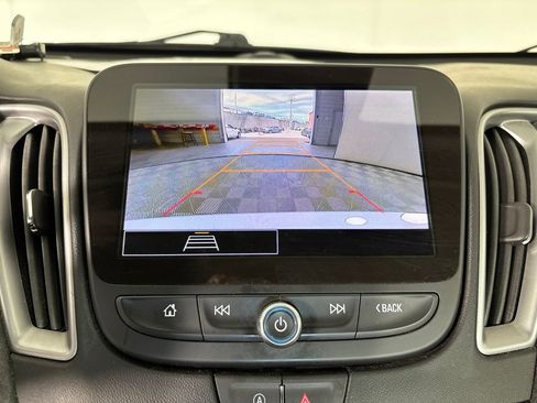 Used 2025 Chevrolet Malibu LT FWD image 13