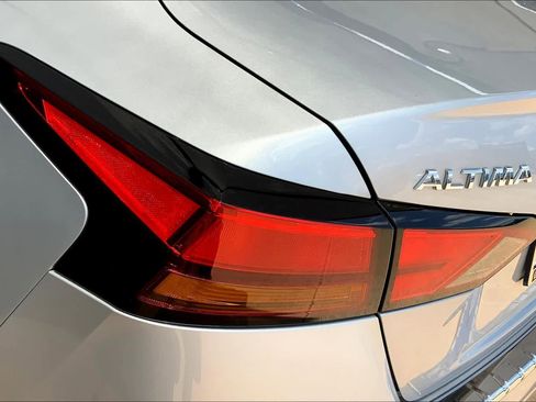 Used 2022 Nissan Altima 2.5 SR image 26