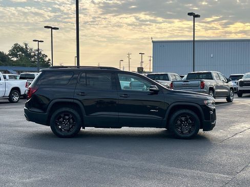 Used 2022 GMC Acadia AT4 w/ Technology Package AWD/4WD image 8
