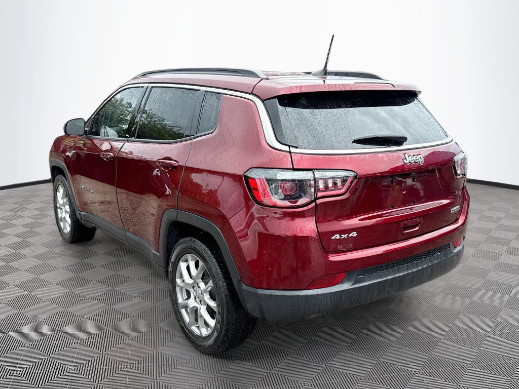 Used 2022 Jeep Compass Latitude AWD/4WD image 8