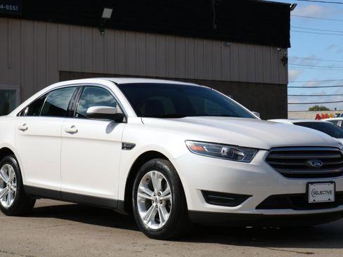 Used 2019 Ford Taurus SEL w/ Equipment Group 201A FWD image 5
