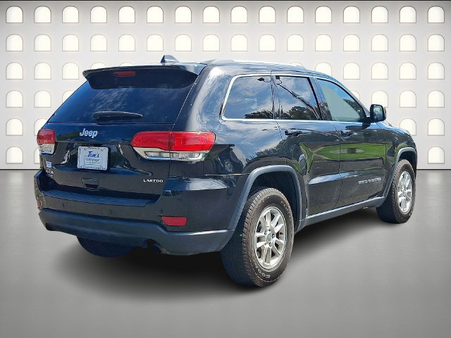 Used 2019 Jeep Grand Cherokee Laredo AWD/4WD image 6
