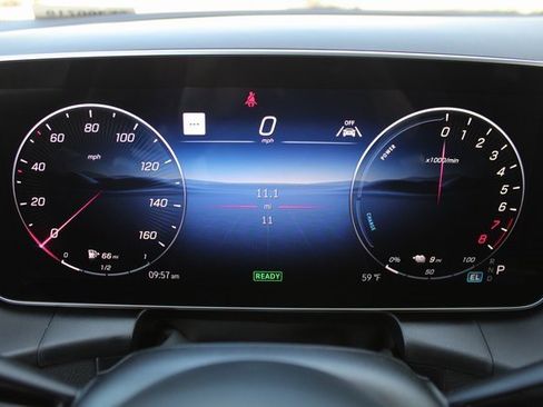 New 2025 Mercedes-Benz GLC 350e 4MATIC image 24