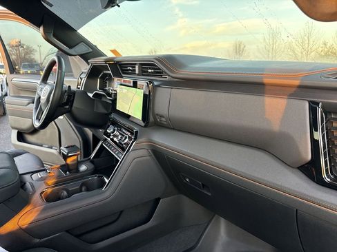 Certified 2025 GMC Sierra 1500 AT4 w/ AT4 Premium Package image 36