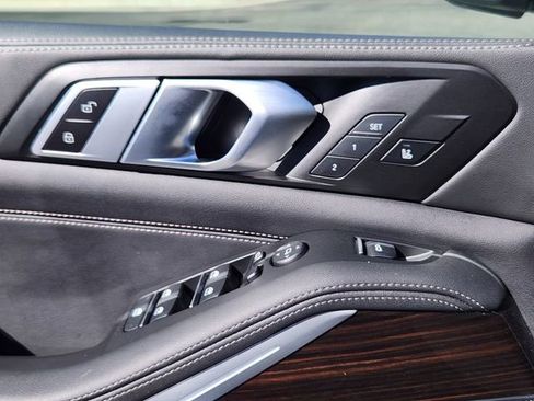 Used 2024 BMW X5 xDrive40i image 11