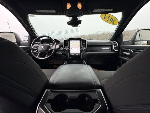 Used 2024 RAM 3500 Big Horn w/ Sport Appearance Package image 25