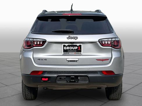 Used 2023 Jeep Compass Trailhawk w/ Trailhawk Convenience Group AWD/4WD image 5