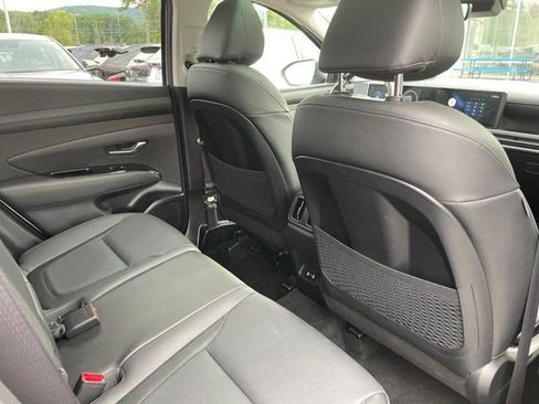 Used 2025 Hyundai Tucson Limited AWD/4WD image 12