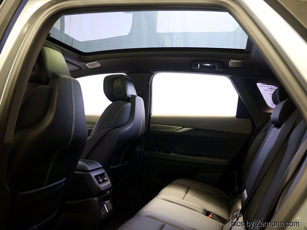Used 2025 Cadillac Optiq Luxury 2 w/ LPO, Floor Liner Package AWD/4WD image 14