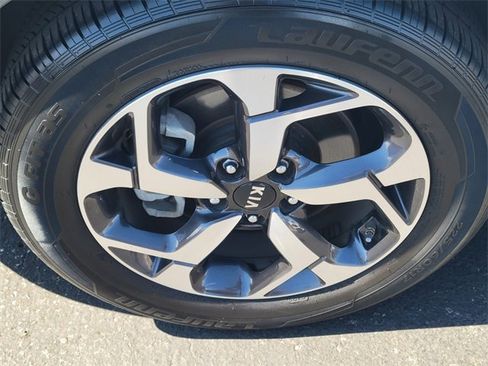 Used 2020 Kia Sportage LX image 9