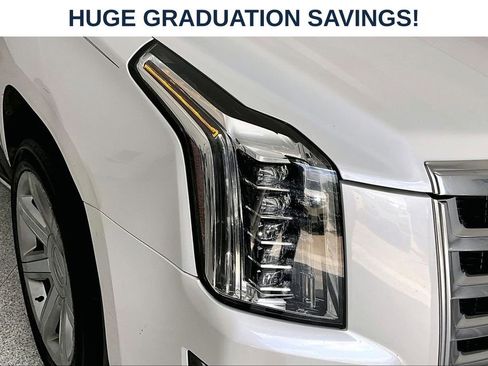 Used 2018 Cadillac Escalade Luxury AWD/4WD image 39
