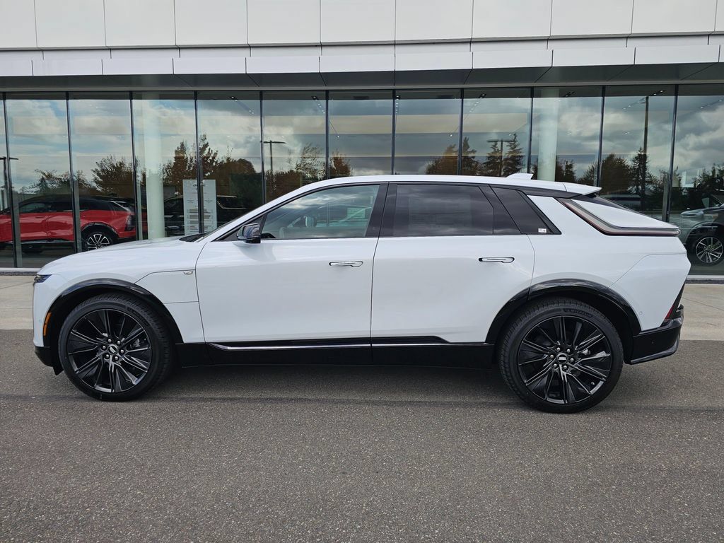 New 2027 Cadillac Lyriq Signature Sport w/ Nappa Leather Package AWD/4WD image 4