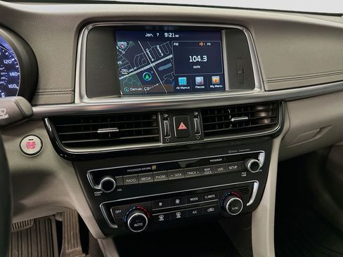 Used 2017 Kia Optima EX w/ Premium Package image 26