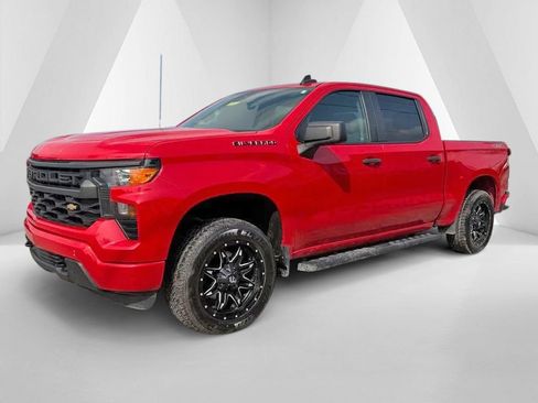 Used 2022 Chevrolet Silverado 1500 Custom AWD/4WD image 3